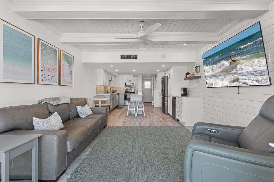 Condo, 1 King Bed (Ocean Club North B213) | Living area
