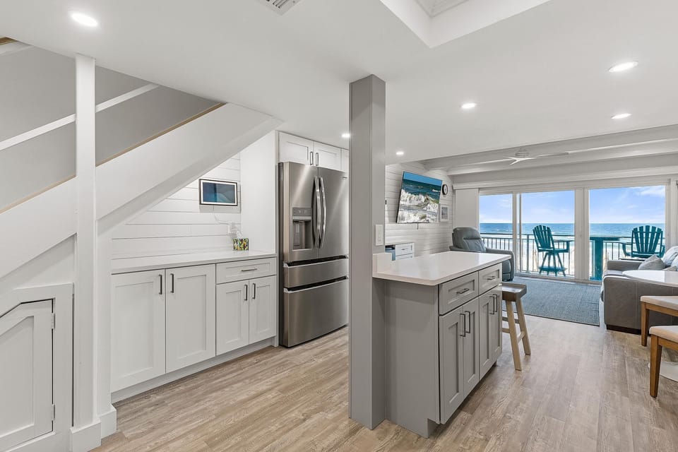 Condo, 1 King Bed (Ocean Club North B213) | Private kitchen | Oven, toaster