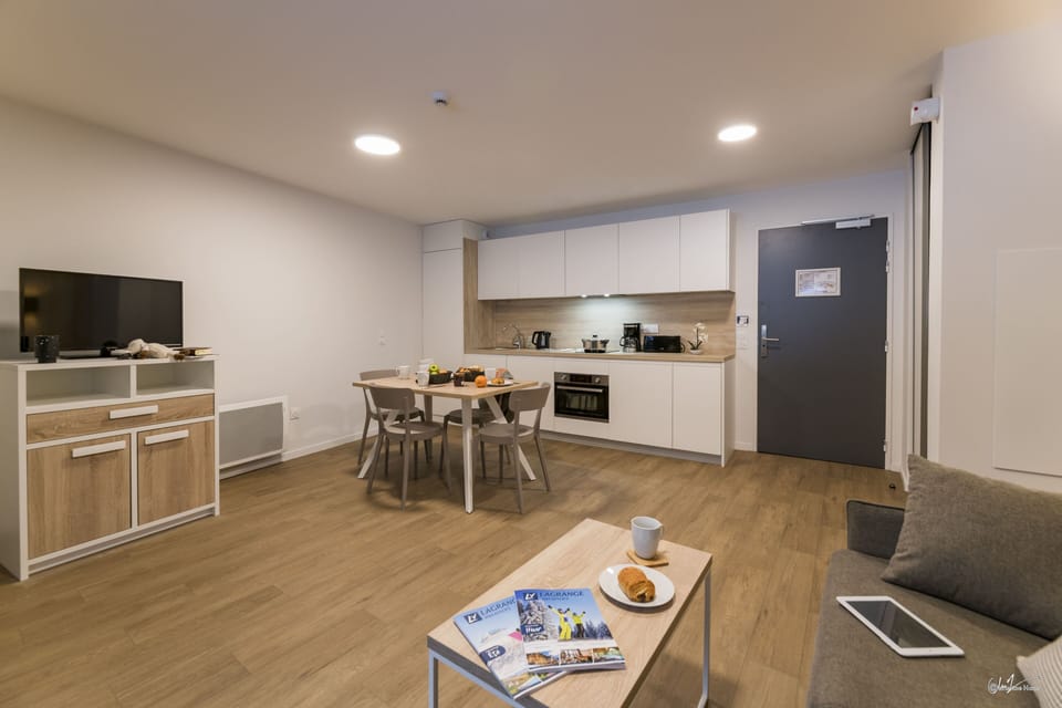 Experience modern comfort with thoughtful amenities throughout, ensuring every moment spent in this studio is one to cherish.