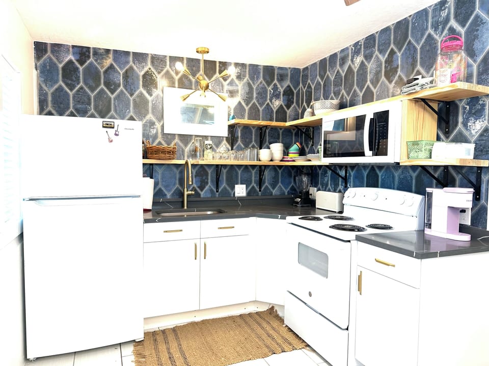 New kitchen and bathroom ✨