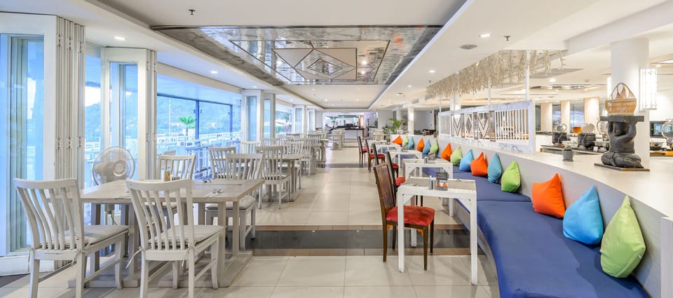 Daily buffet breakfast for a fee