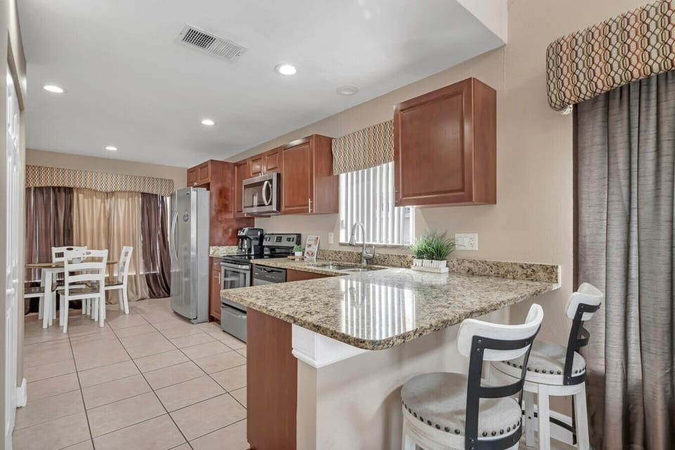 Kitchen | Breakfast Bar Seating | Open Layout with Dining Area