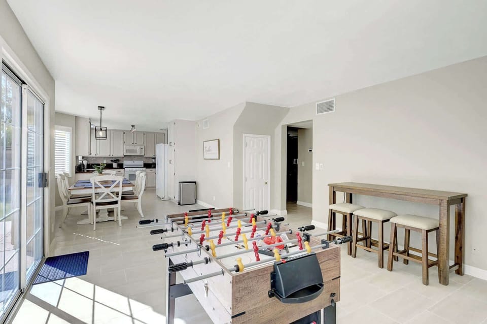 Deluxe Apartment, 4 Bedrooms, Non Smoking, City View | Private kitchen | Coffee/tea maker