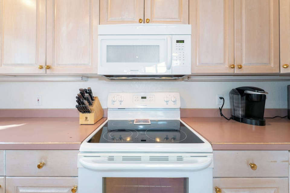 Microwave, oven, and stove top so you have everything you need to cook a homemade meal | Interior