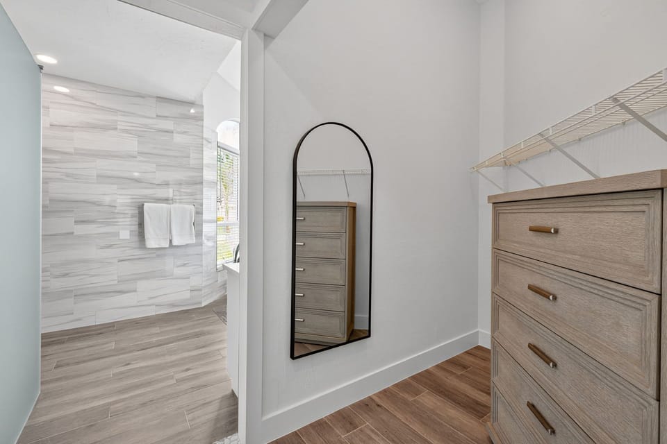 Walk in Closet