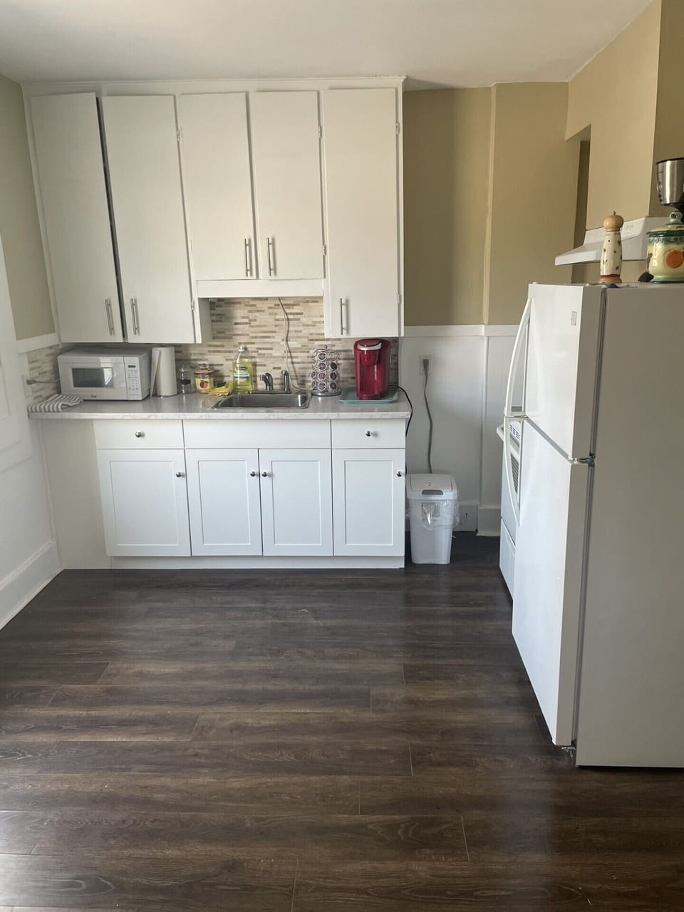 Family House, Non Smoking, City View | Private kitchen | Electric kettle, toaster