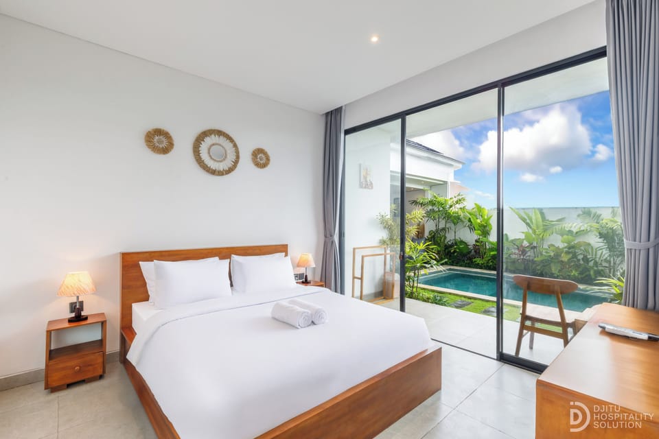 Double Room, Pool View | Free WiFi