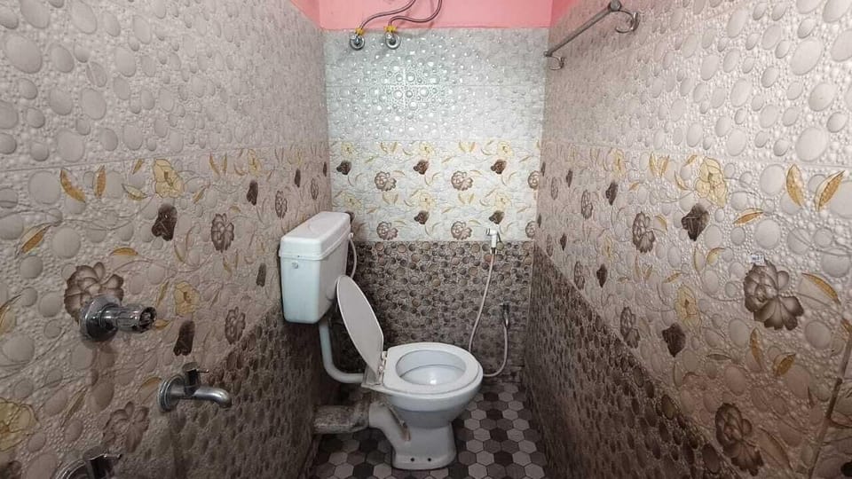 Deluxe Double Room, City View | Desk, laptop workspace, free WiFi