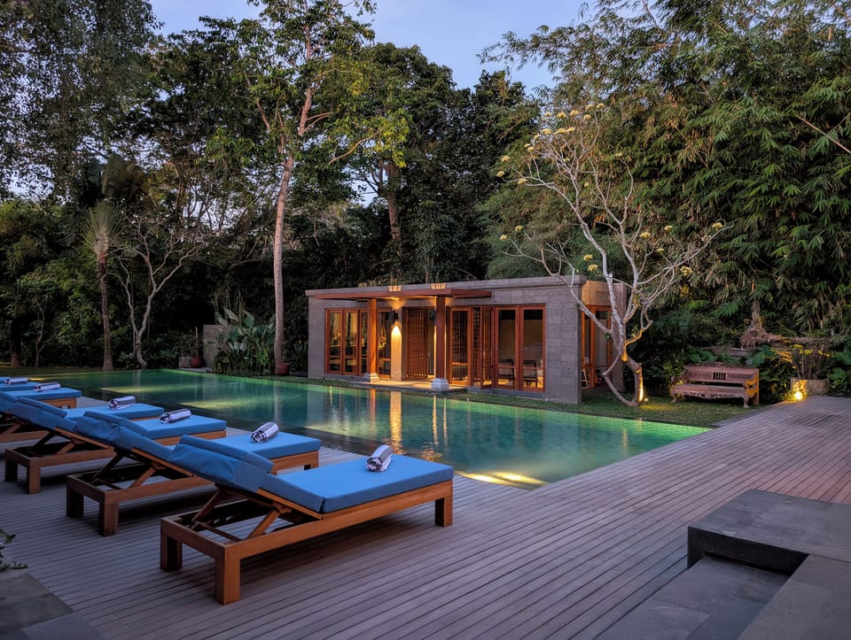 Hot tub, massages