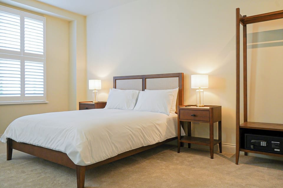 Superior Double Room | In-room safe, WiFi (free), bed sheets