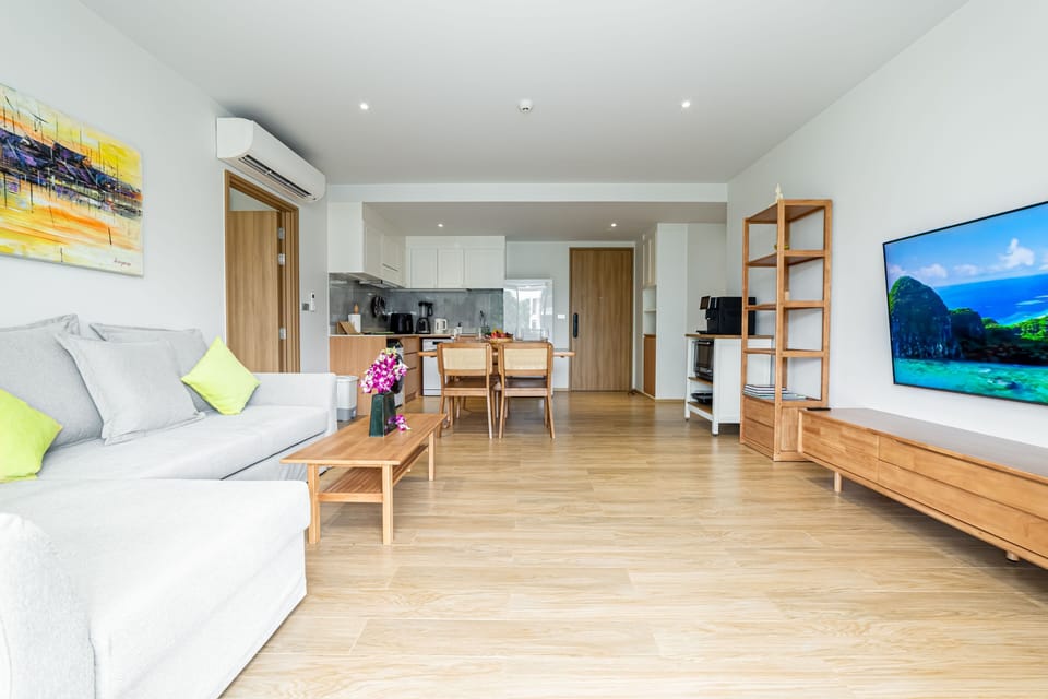 Apartment, 2 Bedrooms, Balcony | Living area