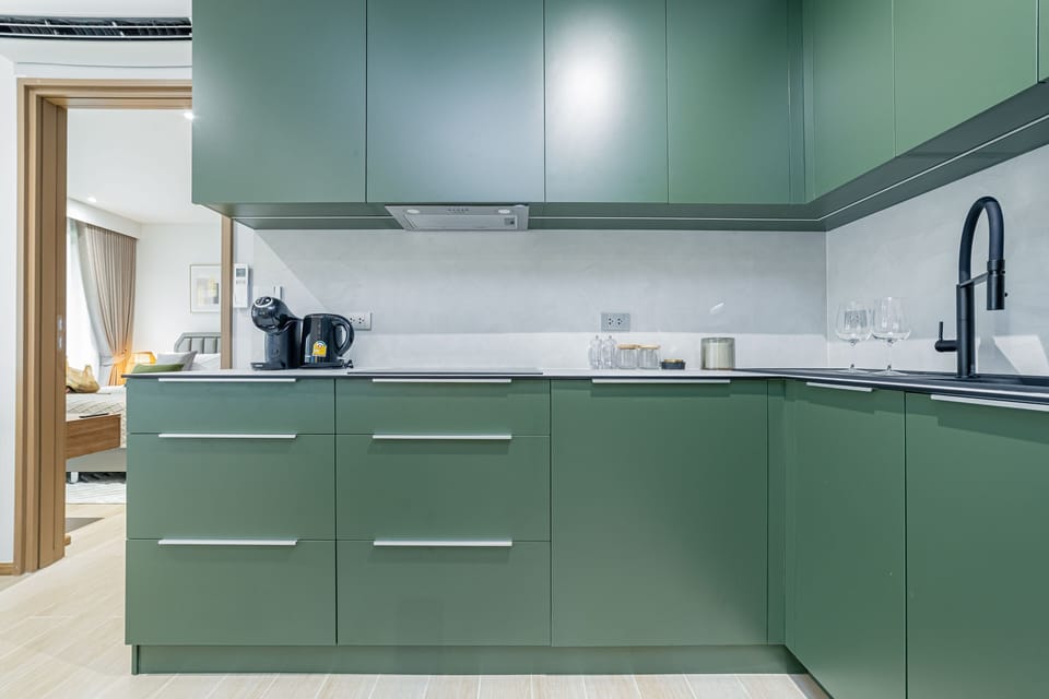 Apartment, 2 Bedrooms, Kitchen | Private kitchen | Full-size fridge, microwave