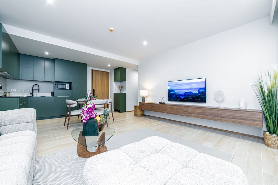 Apartment, 2 Bedrooms, Kitchen | Living area
