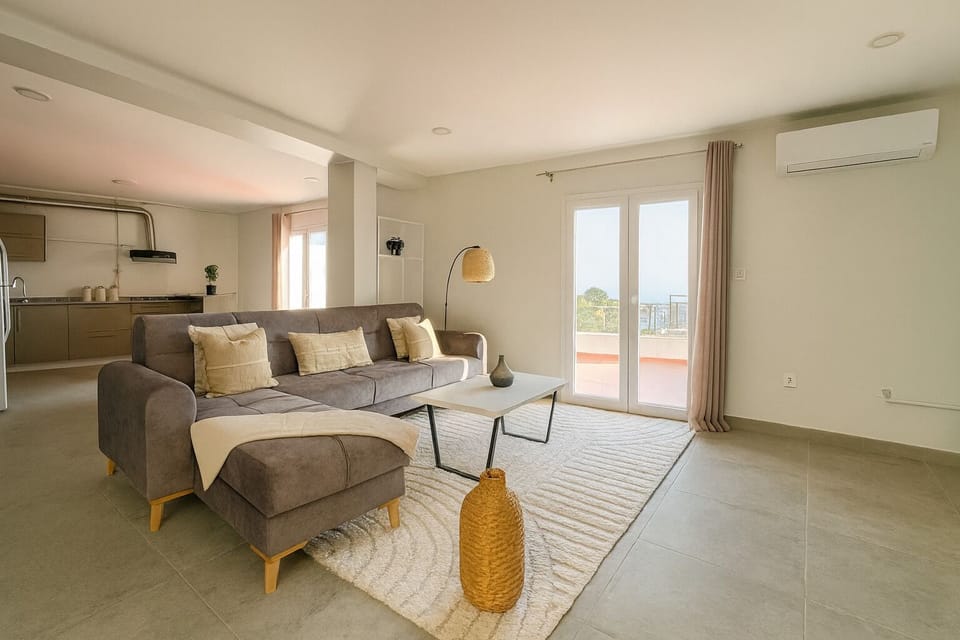 Apartment | Living area