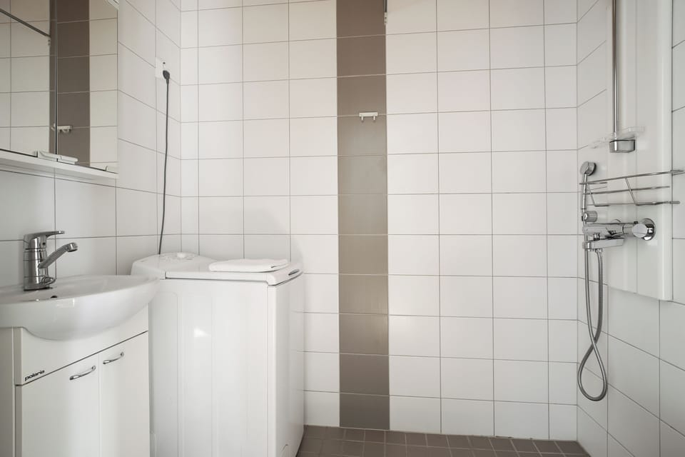 Apartment, Balcony, City View | Bathroom