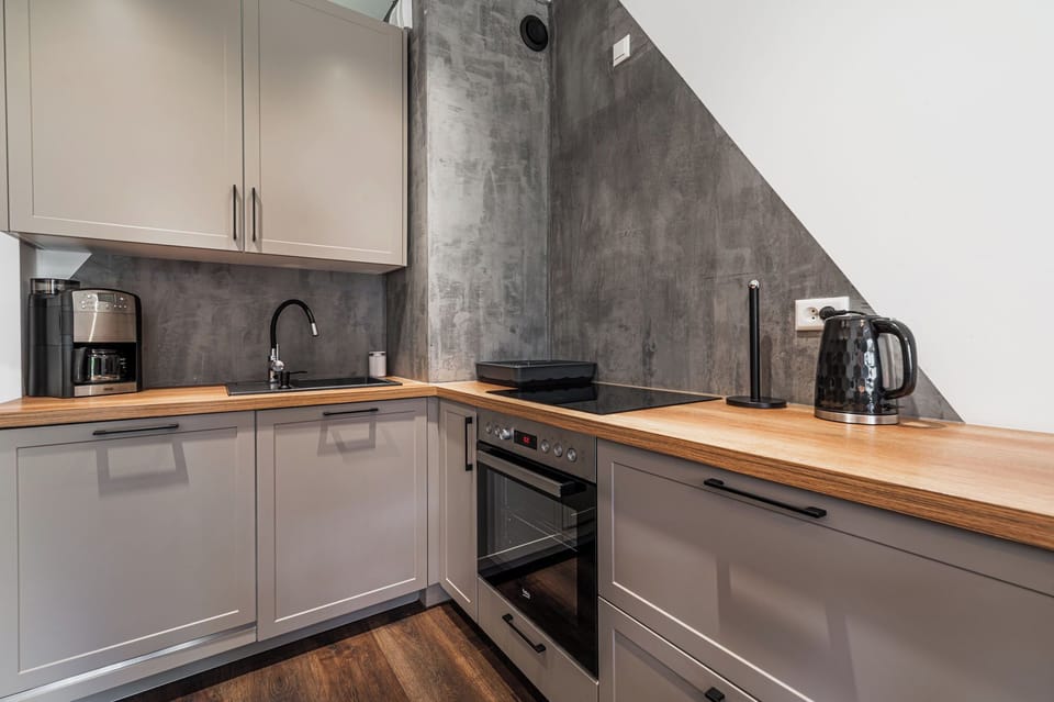 Apartment, Courtyard View | Private kitchenette | Electric kettle