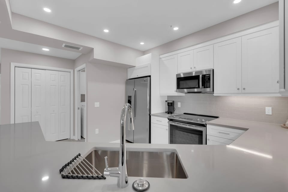 Light and bright kitchen Waterside 264