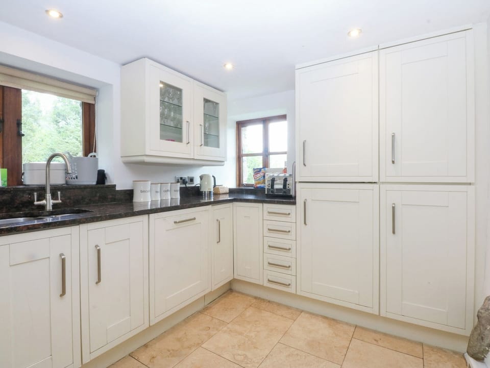 Fridge, microwave, dishwasher, toaster