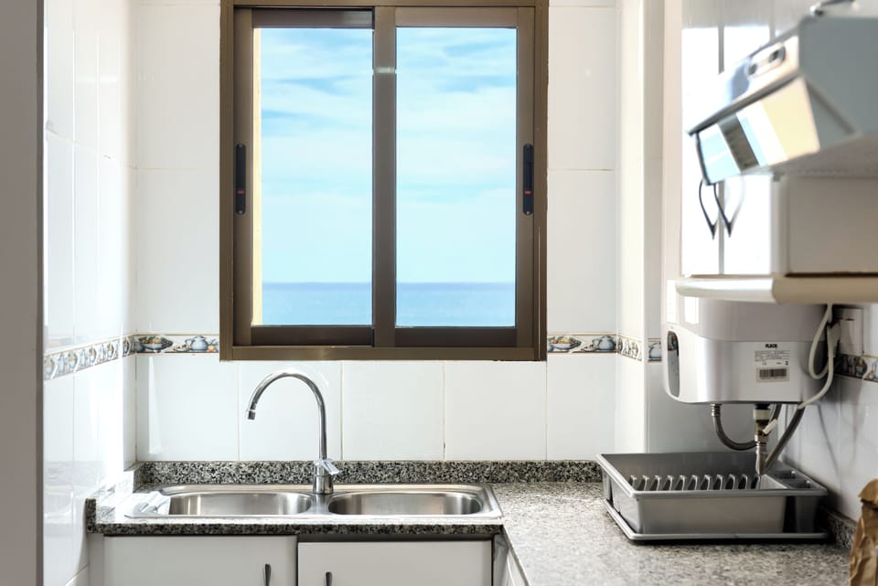 Deluxe Apartment, 2 Bathrooms, Sea View | Private kitchen | Full-size fridge, microwave, oven, stovetop