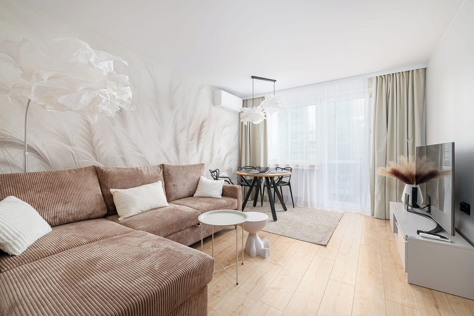Apartment | Living room | Flat-screen TV