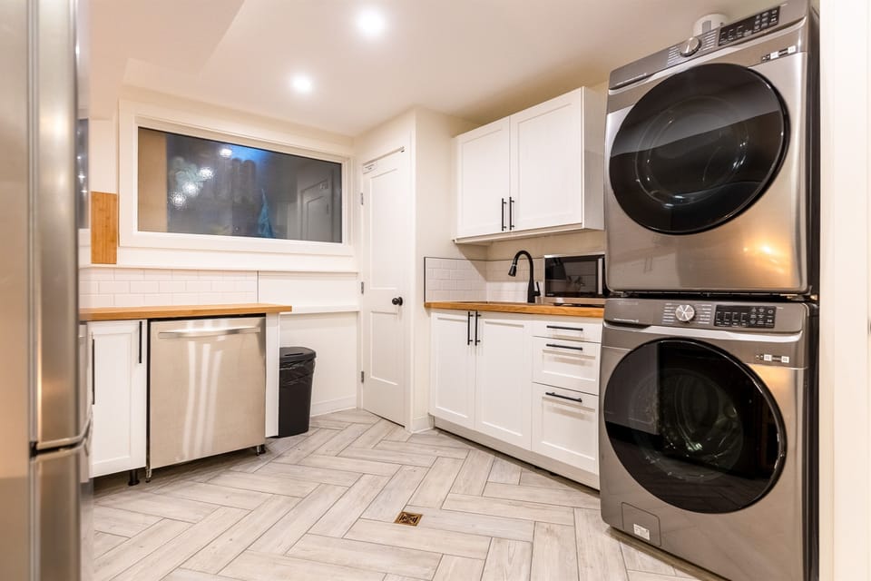Well Stocked Kitchenette l Washer & Dryer