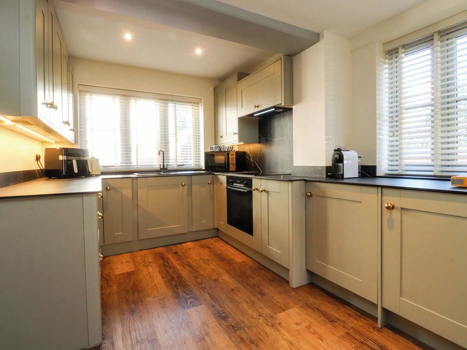 Fridge, microwave, dishwasher, toaster