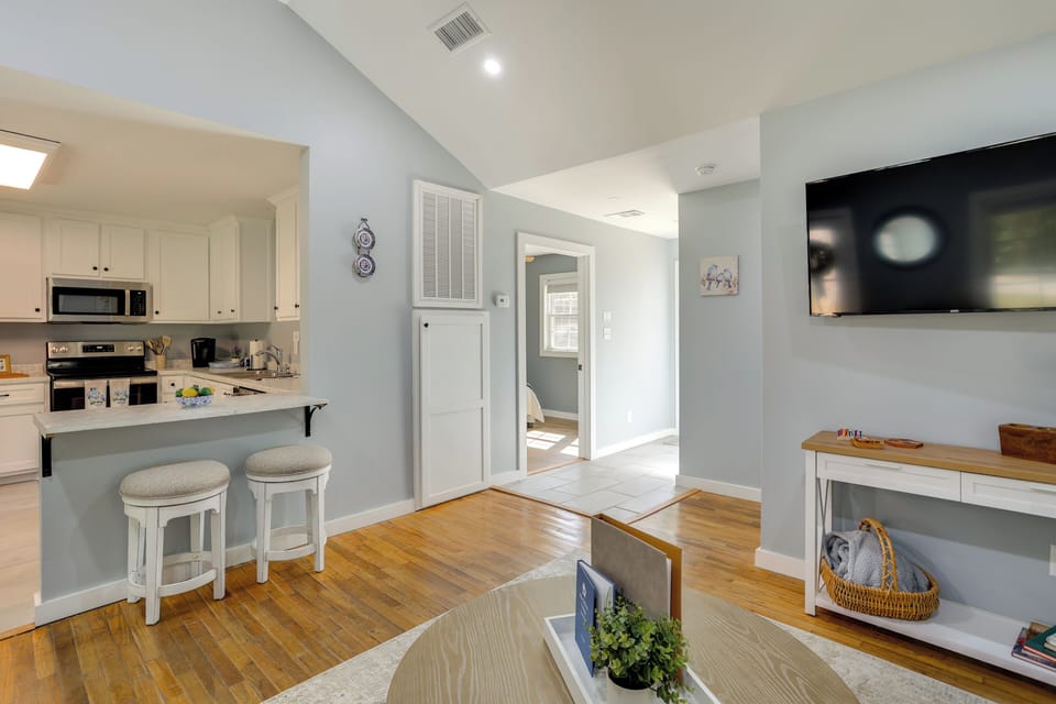 House (2 Bedrooms) | Interior