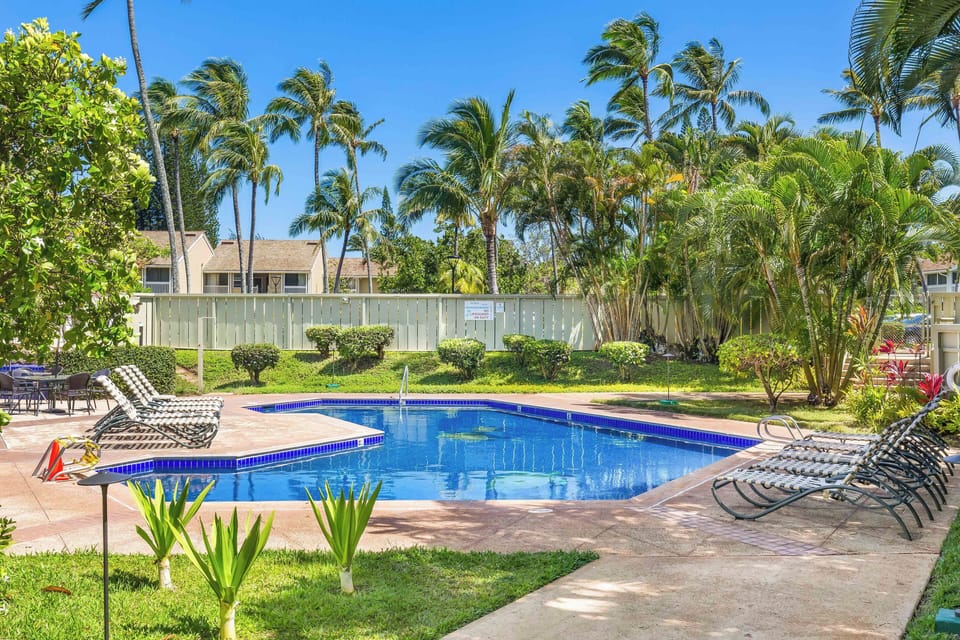 Relax, swim, and soak up the Hawaiian sun