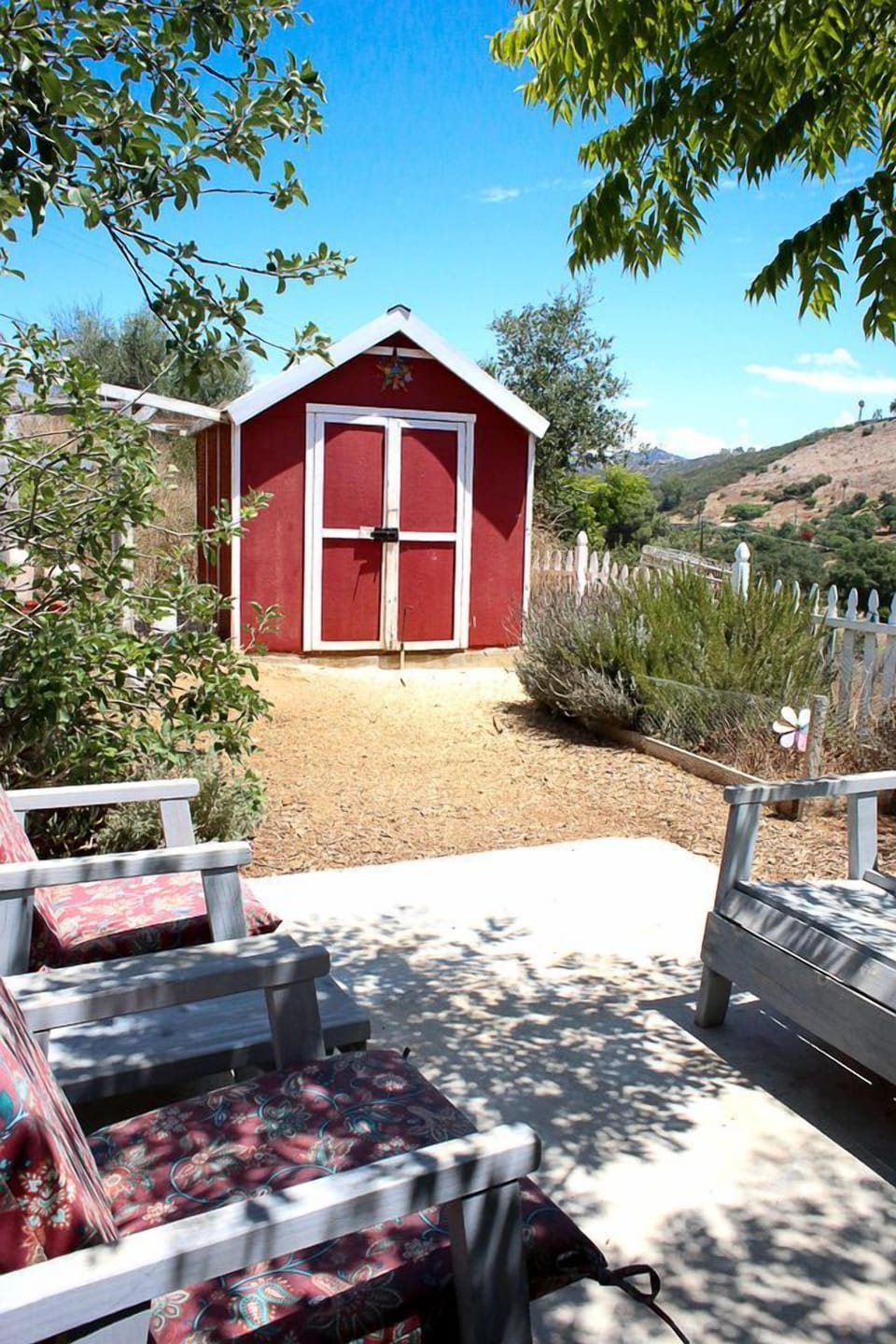 Pet Friendly Breathtaking Cottage with Great Views and Hot-tub in Rainbow, California Cottage in Southern California
