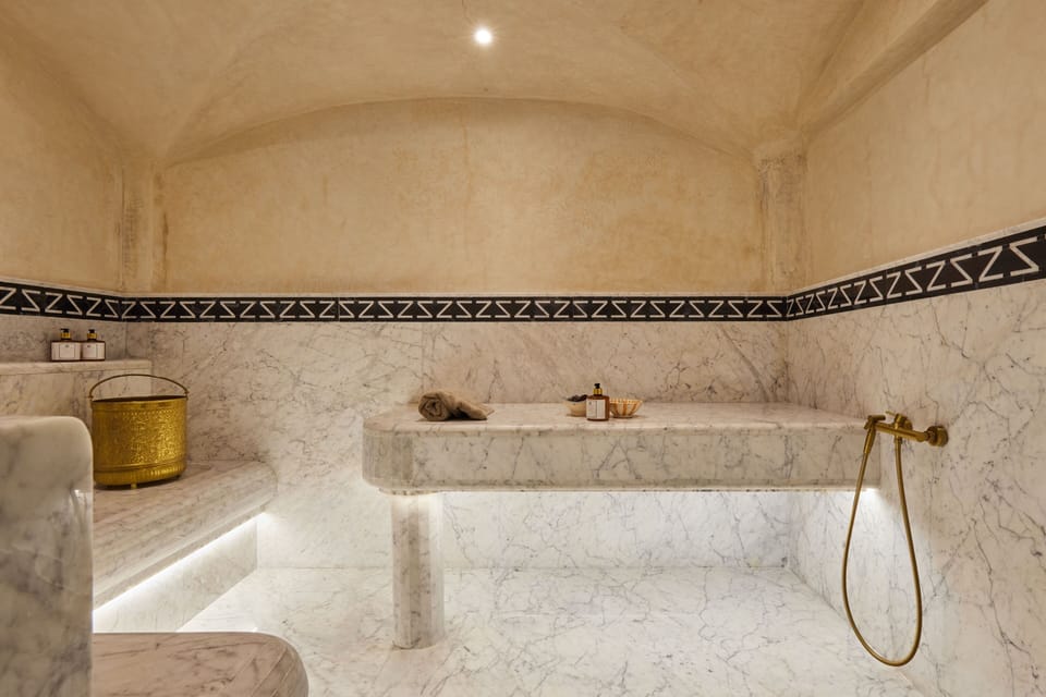 Steam room 