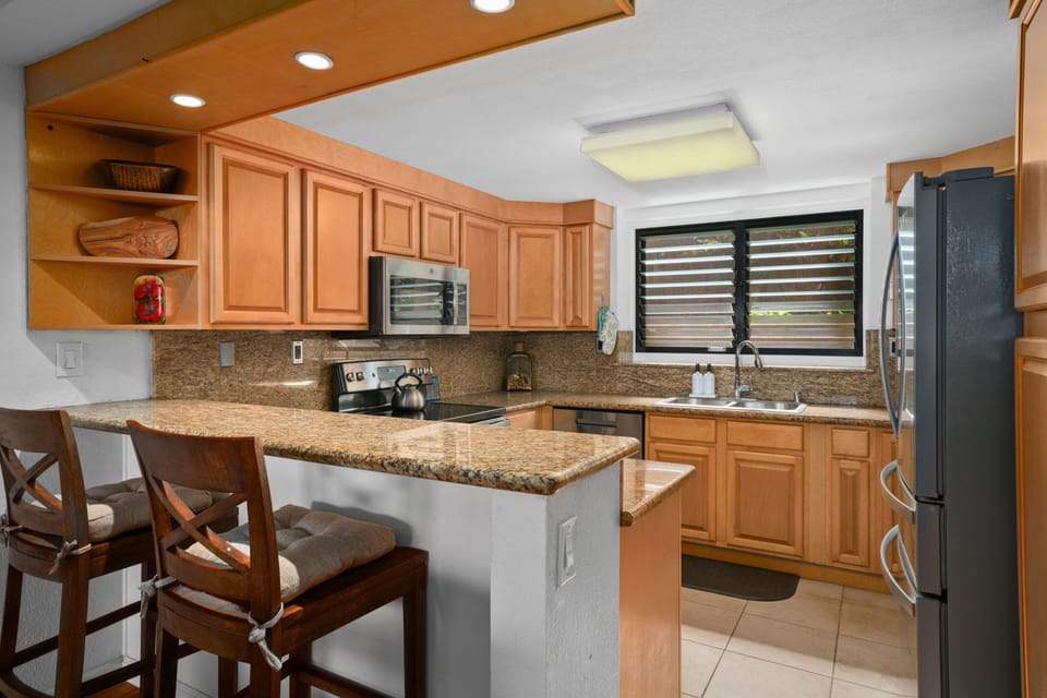 Condo, 2 Bedrooms | Private kitchen | Coffee/tea maker, fridge, oven, toaster