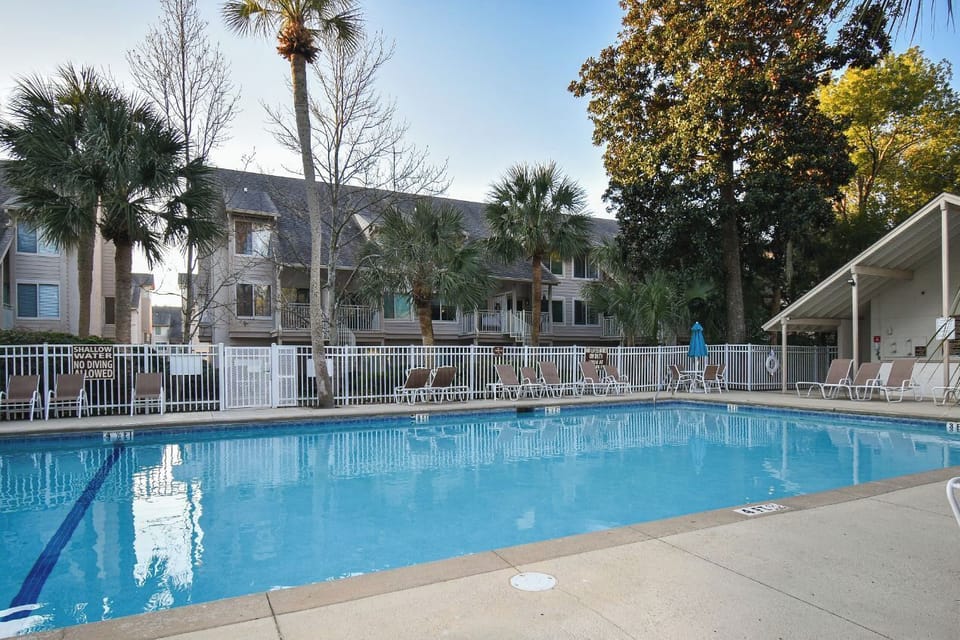 Island House Pool