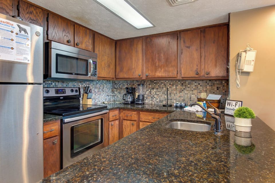 TeeTop Getaway's fully-equipped kitchen