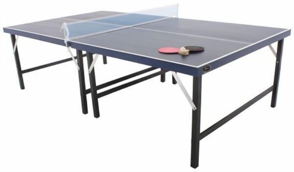 Outdoor ping pong table 