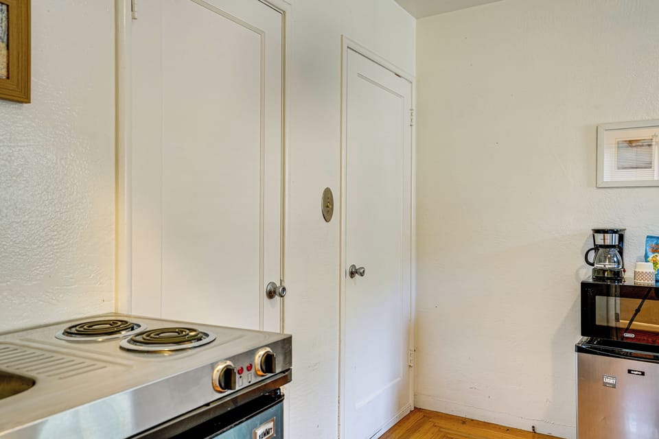 Apartment (0 Bedroom) | Interior