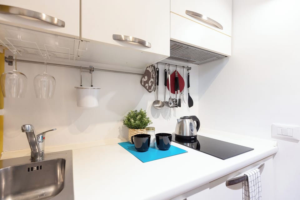 Apartment | Private kitchen | Microwave, electric kettle