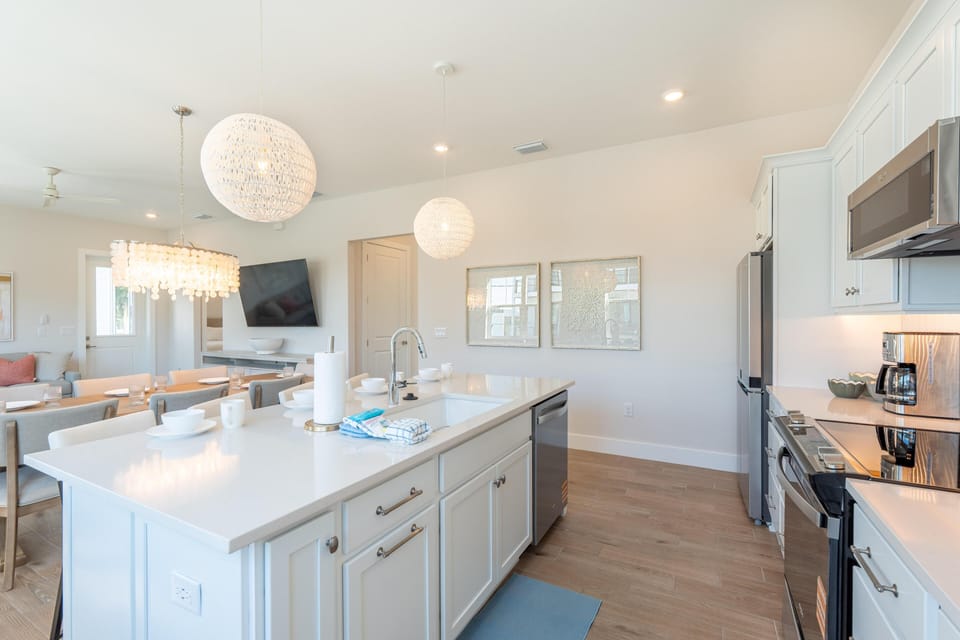 House, Multiple Beds (Tranquil Daze) | Private kitchen | Oven, toaster