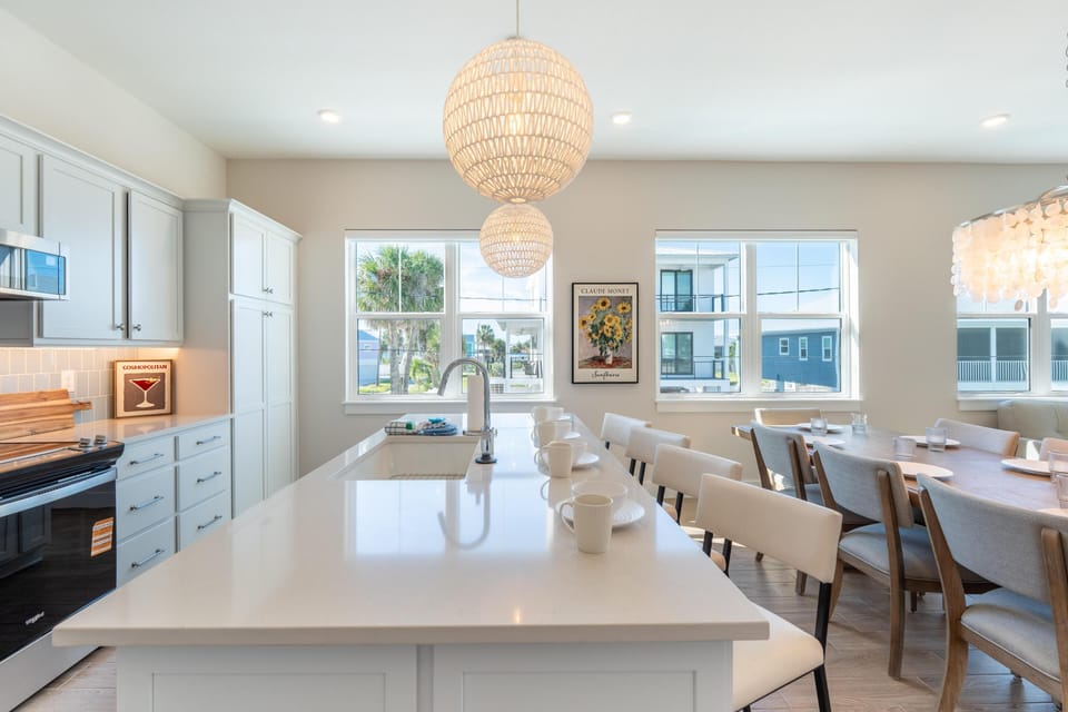 House, Multiple Beds (Tranquil Daze) | Private kitchen | Oven, toaster