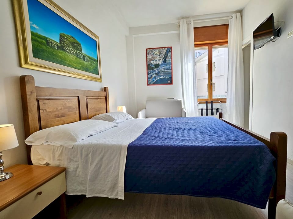 Quadruple Room, Multiple Beds | Premium bedding, desk, cribs/infant beds, free WiFi