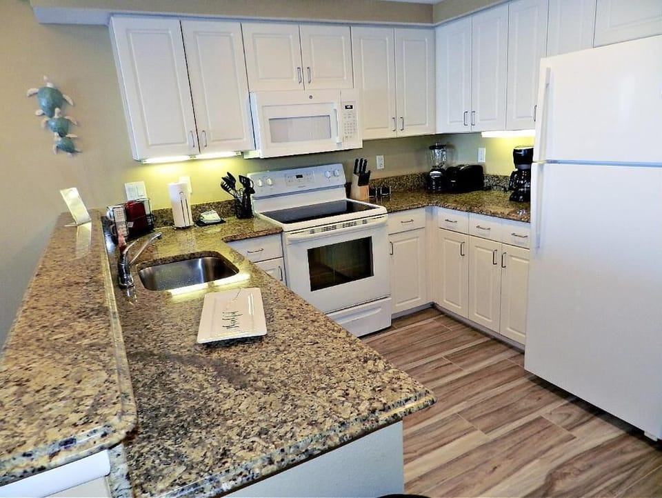 Full Kitchen