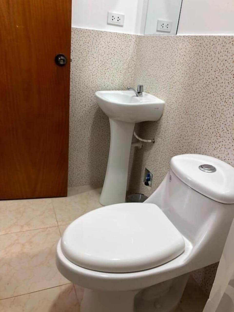 Standard Room | Bathroom