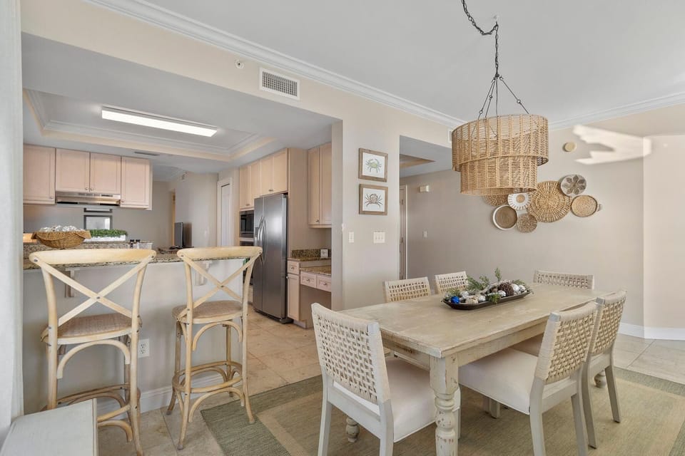 Condo, Multiple Beds (Indigo West 1404) | Dining