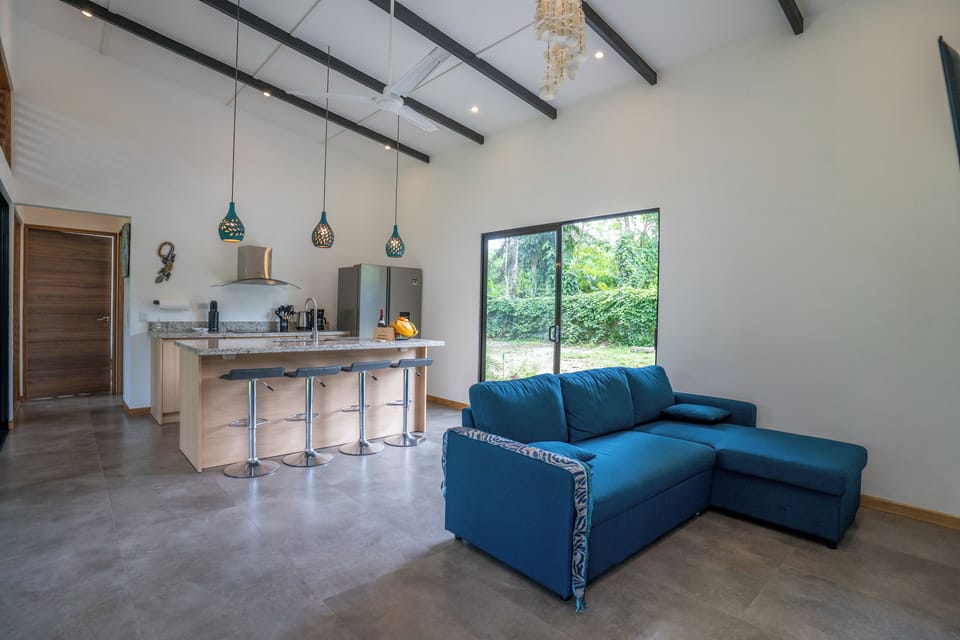 Comfort Villa, 2 Bedrooms, Patio, Garden View | Living area