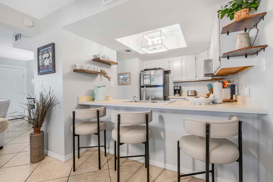 Condo, Multiple Beds (Lagoon Run 113 - Shangri-LaLa) | Private kitchen | Oven