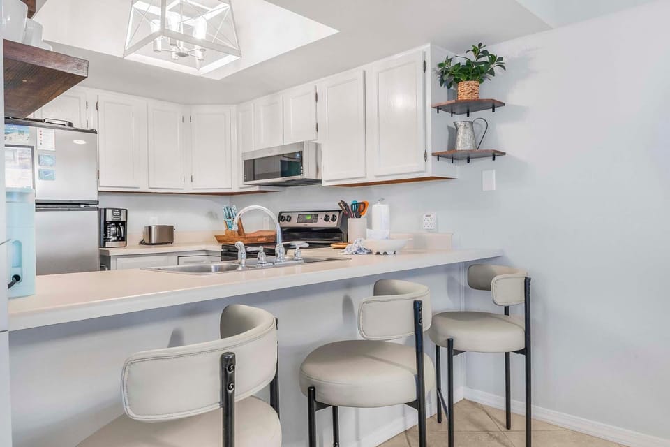 Condo, Multiple Beds (Lagoon Run 113 - Shangri-LaLa) | Private kitchen | Oven