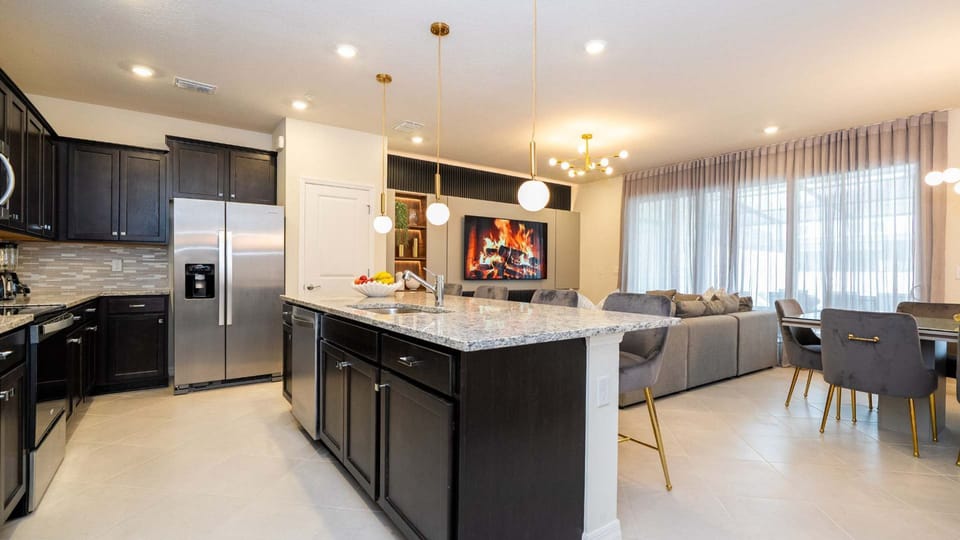 House | 5 bedrooms, high-speed internet