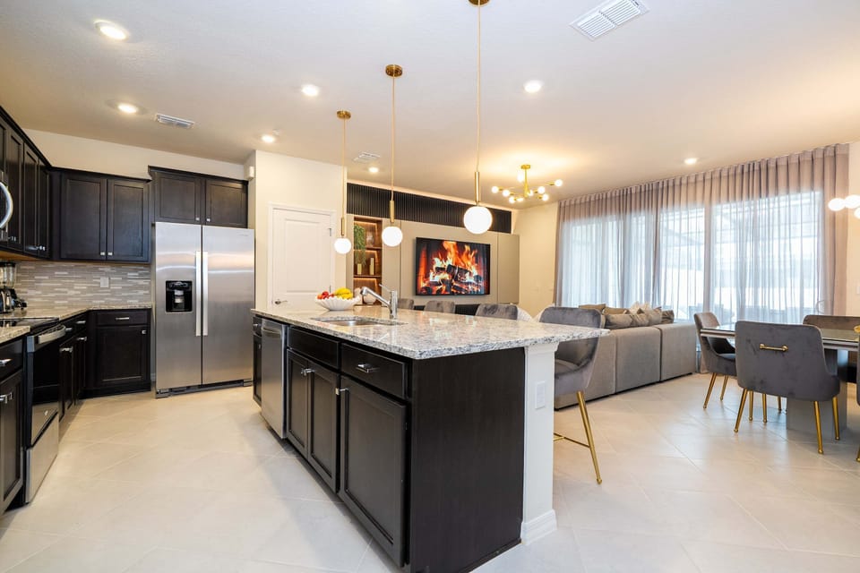 House | 5 bedrooms, high-speed internet