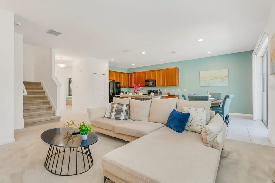 House | 6 bedrooms, high-speed internet