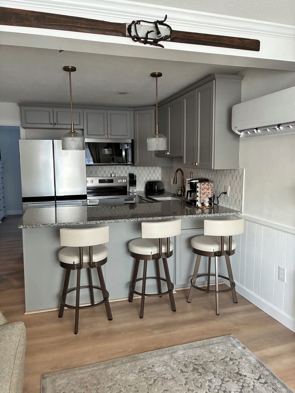 Cute equipped kitchen