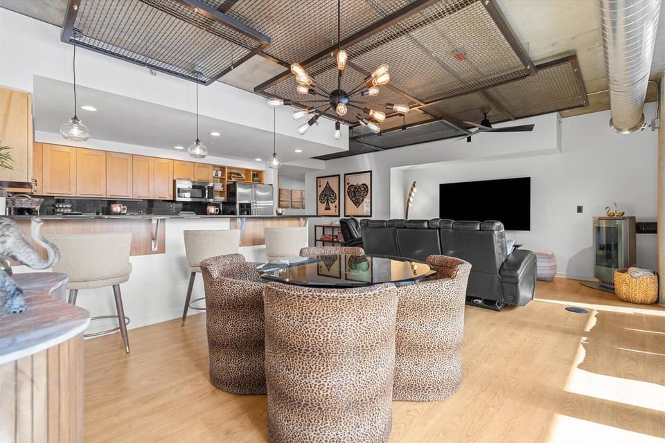 Open layout perfect for entertaining
